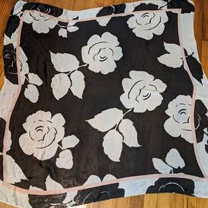 Floral lightweight scarf